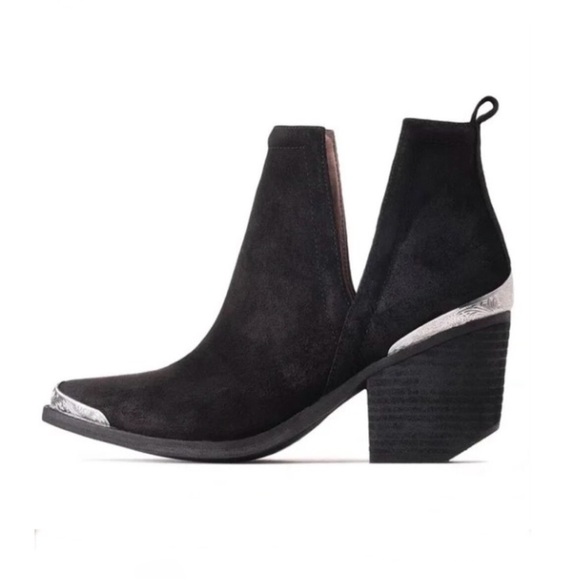 Jeffrey Campbell Shoes - Jeffrey Campbell Cromwell Black Suede Western Boots | 6